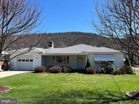 818 National Hwy, La Vale, MD 21502