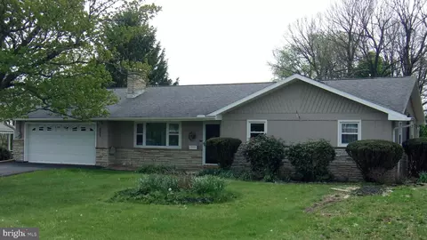 223 Armstrong Ave, Frostburg, MD 21532