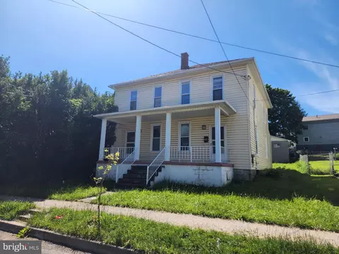 135-137 Center St, Frostburg, MD 21532