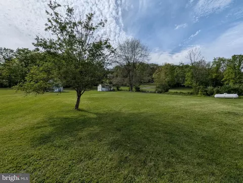 Exterior - 24001 Perry Hill Rd SW, Barton, MD 21521 photo 8 of 9