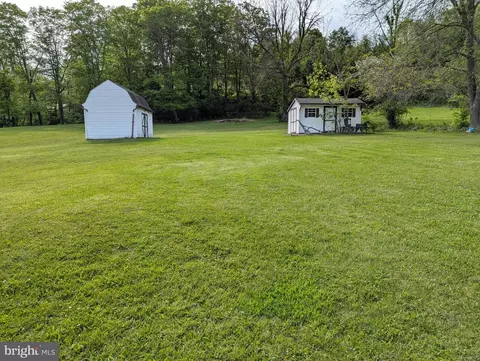 Exterior - 24001 Perry Hill Rd SW, Barton, MD 21521 photo 5 of 9