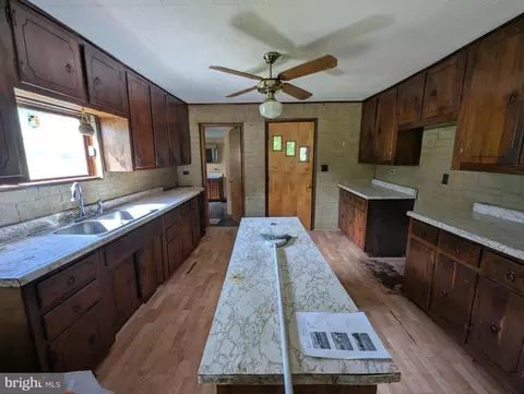 Entry Way - 24001 Perry Hill Rd SW, Barton, MD 21521 photo 1 of 3