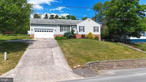 14115 Louise Dr SW, Cumberland, MD 21502