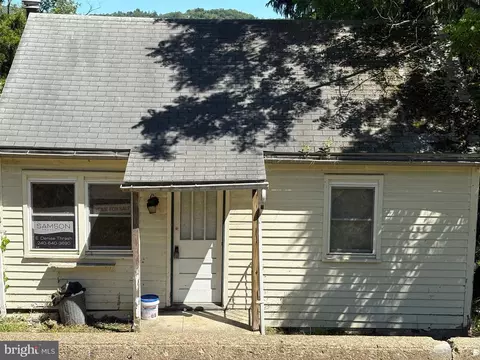 416 Poplar St, Westernport, MD 21562