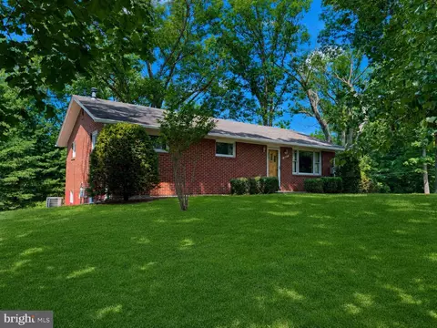13311 Flower St, Cumberland, MD 21502