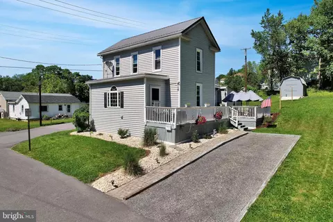 15 Howard St, Frostburg, MD 21532