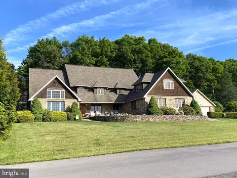 206 Pinecrest Dr, Frostburg, MD 21532