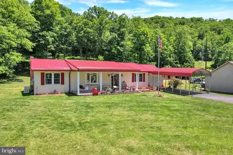 21110 Creek Side Dr SW, Westernport, MD 21562
