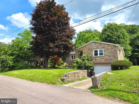 198 Bowery Extd St, Frostburg, MD 21532