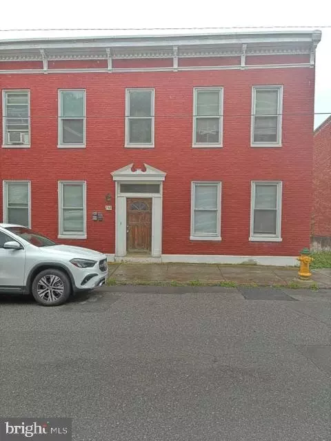 238 Columbia St, Cumberland, MD 21502