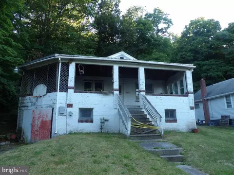 10613 Laurel Hill Dr SW, Frostburg, MD 21532
