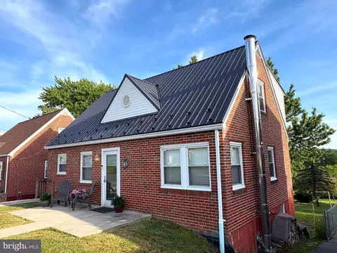 165 Washington St, Frostburg, MD 21532