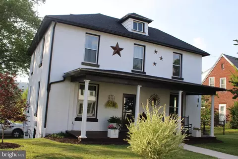 71 High St, Frostburg, MD 21532