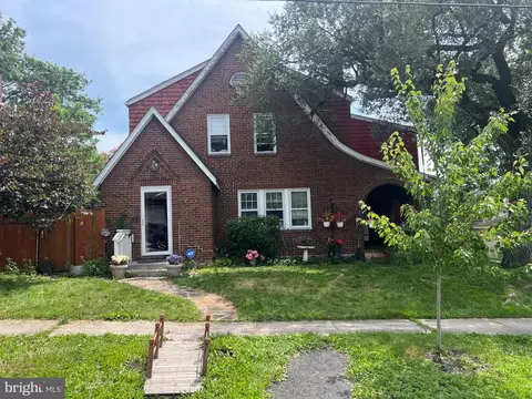 902 Hill Top Dr, Cumberland, MD 21502