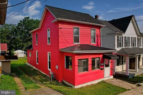 129 Bowery St, Frostburg, MD 21532