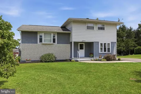 14800 Vermont Ave, Cresaptown, MD 21502