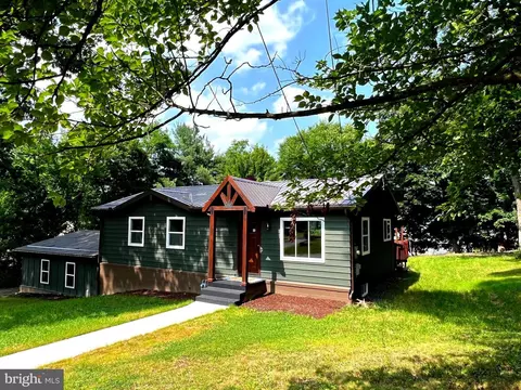 18 Park Ave, La Vale, MD 21502