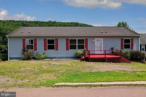 8 Furnace St, Lonaconing, MD 21539