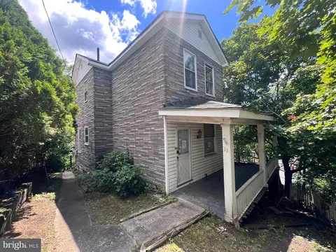 11 W View Ter, Cumberland, MD 21502