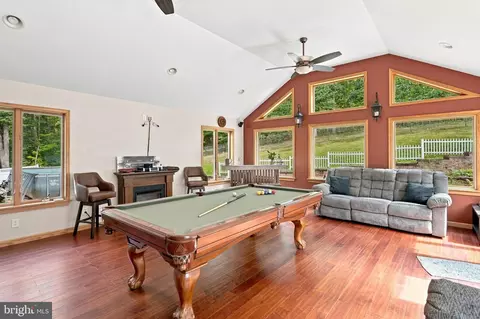 11900 Cash Valley Rd NW, Cumberland, MD 21502