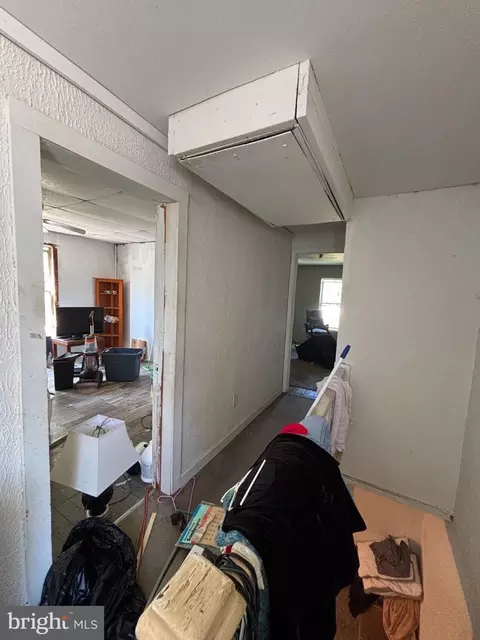 Entry Way - 202 Elder St, Cumberland, MD 21502 photo 3 of 16