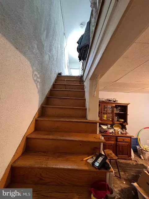 Entry Way - 202 Elder St, Cumberland, MD 21502 photo 2 of 16
