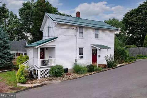 18 Park St, Frostburg, MD 21532