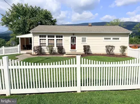 14022 Cedarwood Dr SW, Cresaptown, MD 21502
