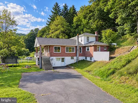 11305 Old Mount Pleasant Rd NE, Cumberland, MD 21502