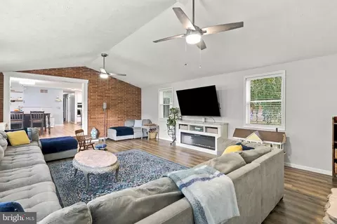 14804 Lone Oak Rd, Cumberland, MD 21501