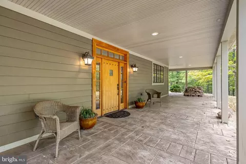 Exterior - 24200 E Hancock Rd, Flintstone, MD 21530 photo 13 of 21