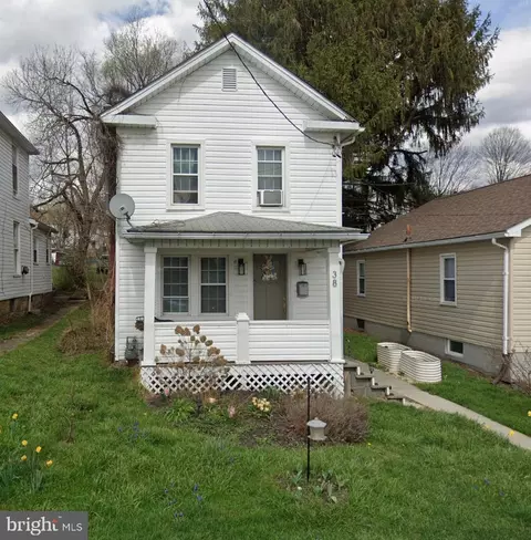 38 Mcculloh St, Frostburg, MD 21532