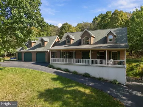 16300 Sprucewood Dr, Frostburg, MD 21532