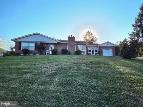 112 Long Dr, La Vale, MD 21502