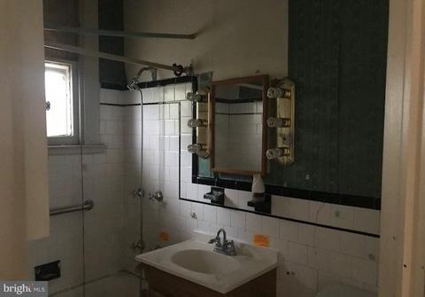 1613 E 33rd St, Baltimore, MD 21218 photo 23