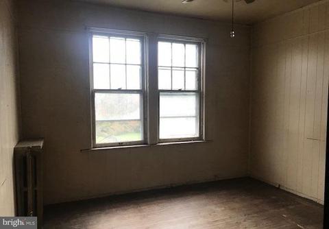 1613 E 33rd St, Baltimore, MD 21218 photo 11