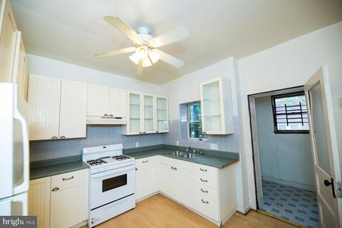 307 E 33rd St, Baltimore, MD 21218 photo 8