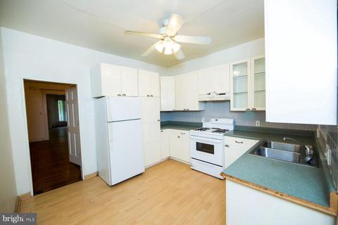 307 E 33rd St, Baltimore, MD 21218 photo 10