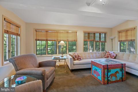 2201 Chilham Rd, Baltimore, MD 21209 photo 8
