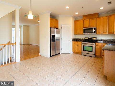 803 Mchenry St, Baltimore, MD 21230 photo 13