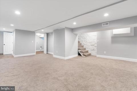 719 Linnard St, Baltimore, MD 21229 photo 34