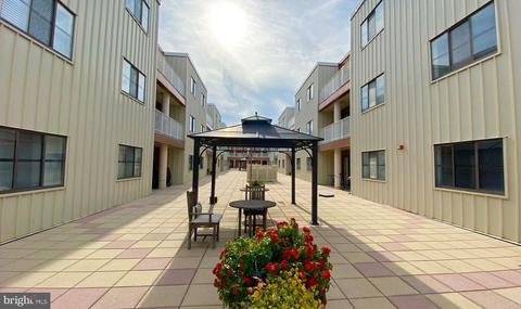 2702 Lighthouse Pt E #713, Baltimore, MD 21224 photo 19