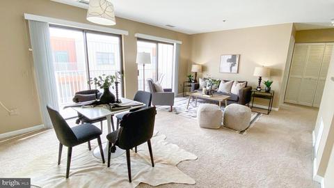 2702 Lighthouse Pt E #713, Baltimore, MD 21224 photo 4