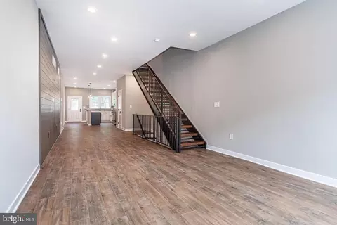 821 Harlem Ave, Baltimore, MD 21201 photo 2