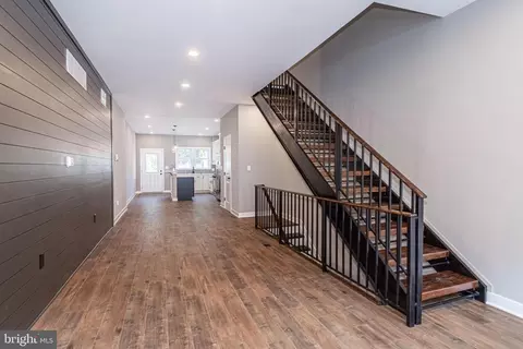 821 Harlem Ave, Baltimore, MD 21201 photo 4