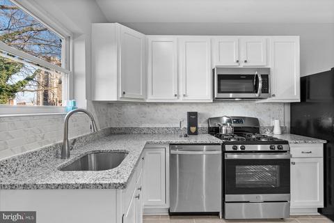 2306 Harlem Ave, Baltimore, MD 21216 photo 4