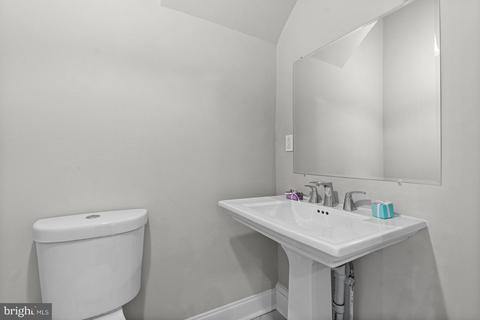 2306 Harlem Ave, Baltimore, MD 21216 photo 10