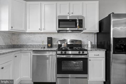 2306 Harlem Ave, Baltimore, MD 21216 photo 9