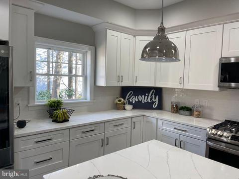 2206 Chilham Rd, Baltimore, MD 21209 photo 9