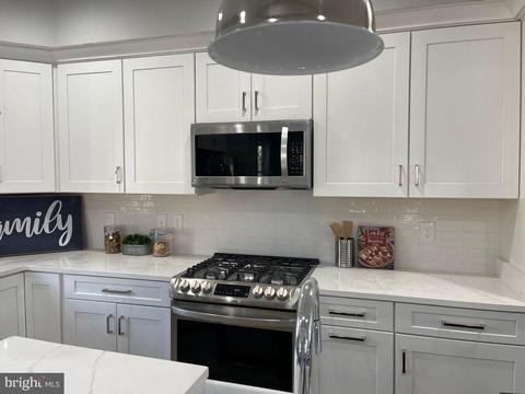 2206 Chilham Rd, Baltimore, MD 21209 photo 8